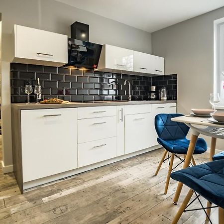 Apartamenty Silvana 코바리 외부 사진