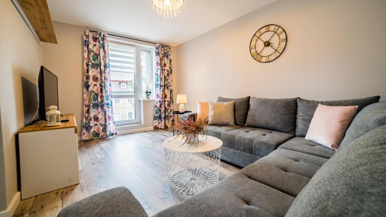 Apartamenty Silvana 코바리 외부 사진